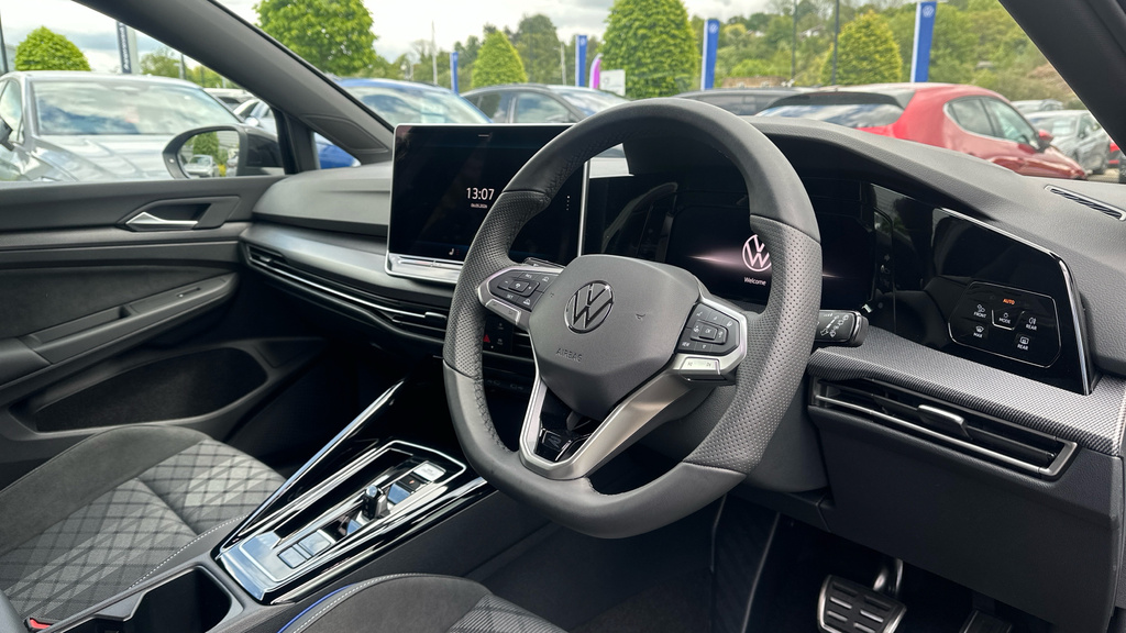 Volkswagen Golf Golf Hatch Black Edition 1.5 Etsi 150 Ps 7-Speed D Black #6