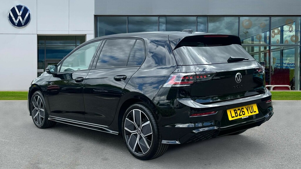 Volkswagen Golf Golf Hatch Black Edition 1.5 Etsi 150 Ps 7-Speed D Black #3