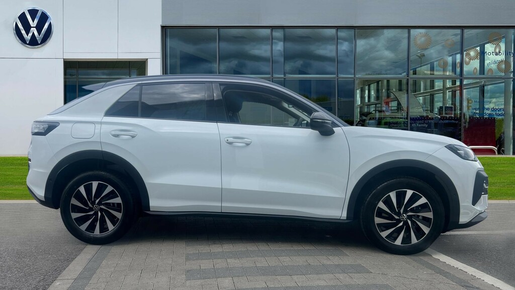 Volkswagen T-Roc New T-roc Life 1.5 Etsi 150 Ps 7-Speed Dsg LA26BCU Black #4