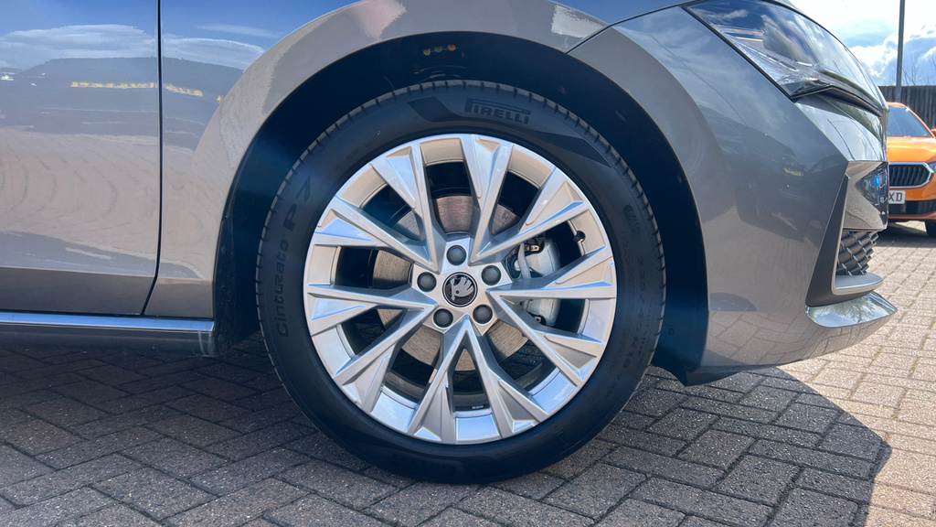 Skoda Superb Superb 2.0 Tdi Se L Dsg Grey #5