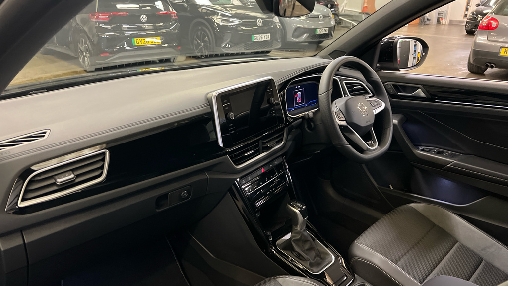 Volkswagen T-Roc T-roc Cabriolet R-line 1.5 Tsi 150Ps 7-Speed Dsg 2 GY26KTN Black #2