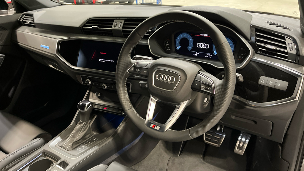 Audi Q3 Q3 35 Tfsi S Line S Tronic Leather LX75OSM Black #6