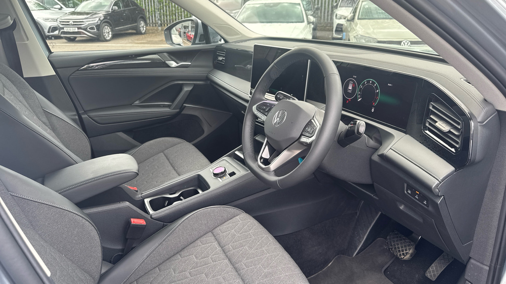 Volkswagen Tiguan Tiguan Match 1.5 Etsi 150 Ps 7-Speed Dsg Silver #6