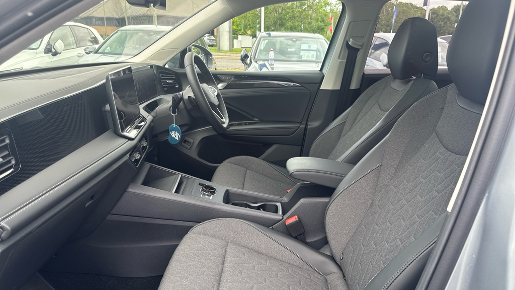Volkswagen Tiguan Tiguan Match 1.5 Etsi 150 Ps 7-Speed Dsg Silver #2
