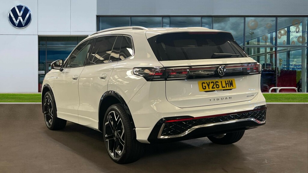 Volkswagen Tiguan Tiguan R-line 1.5 Tsi Ehybrid 204 Ps 6-Speed Dsg 5 White #3