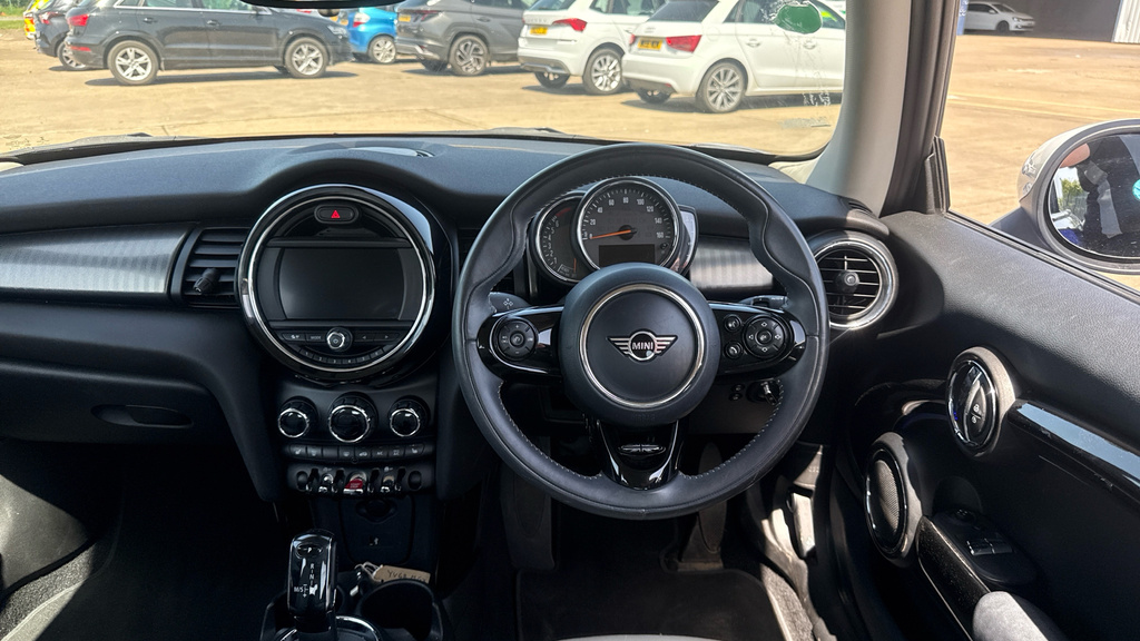 Mini Hatch Hatchback 1.5 Cooper Exclusive II YV68MGX Blue #5
