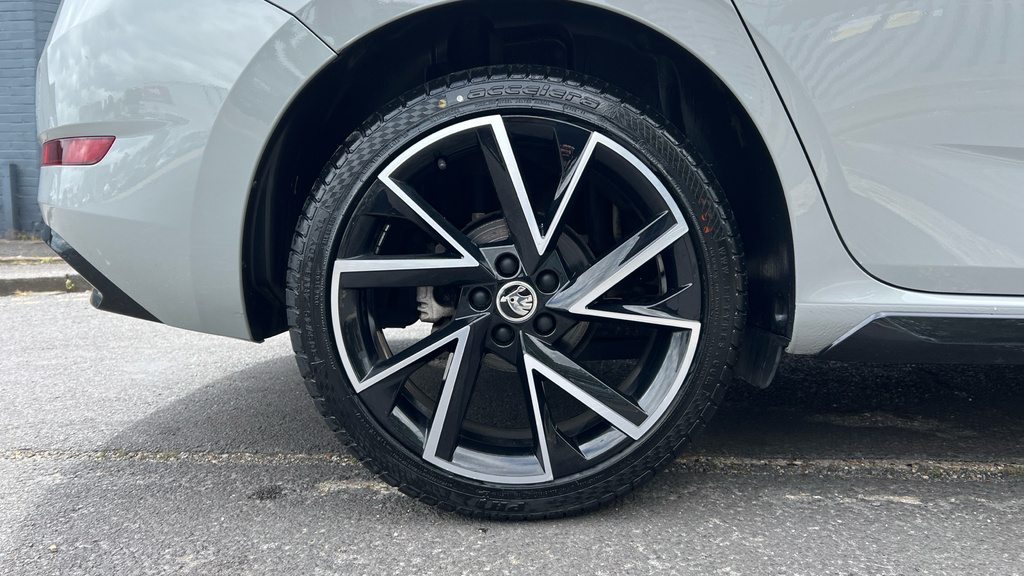 Skoda Scala Scala 1.5 Tsi Monte Carlo Grey #5