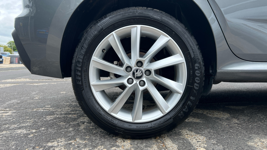 Skoda Kamiq Kamiq 1.0 Tsi 95 Se Edition GF25YWV Grey #5