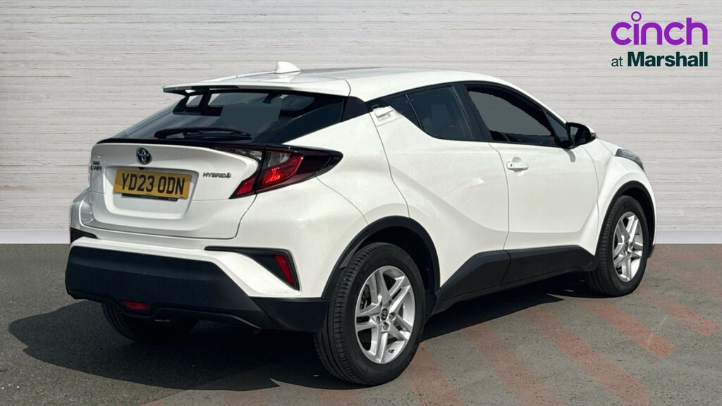 Toyota C-Hr C-hr 1.8 Hybrid Icon Cvt YD23ODN White #3