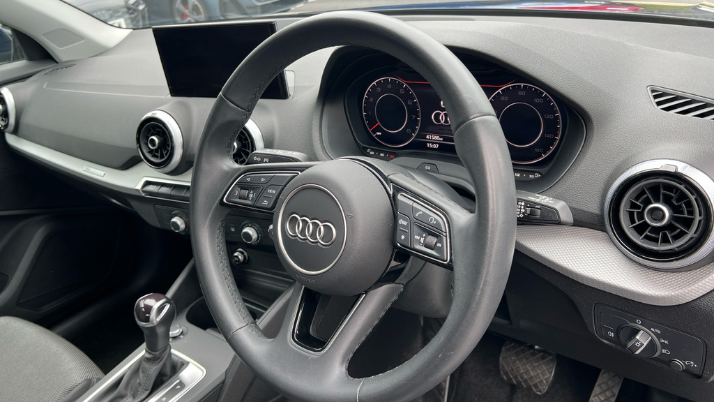 Audi Q2 Q2 35 Tfsi Sport S Tronic GL73UAD Blue #6
