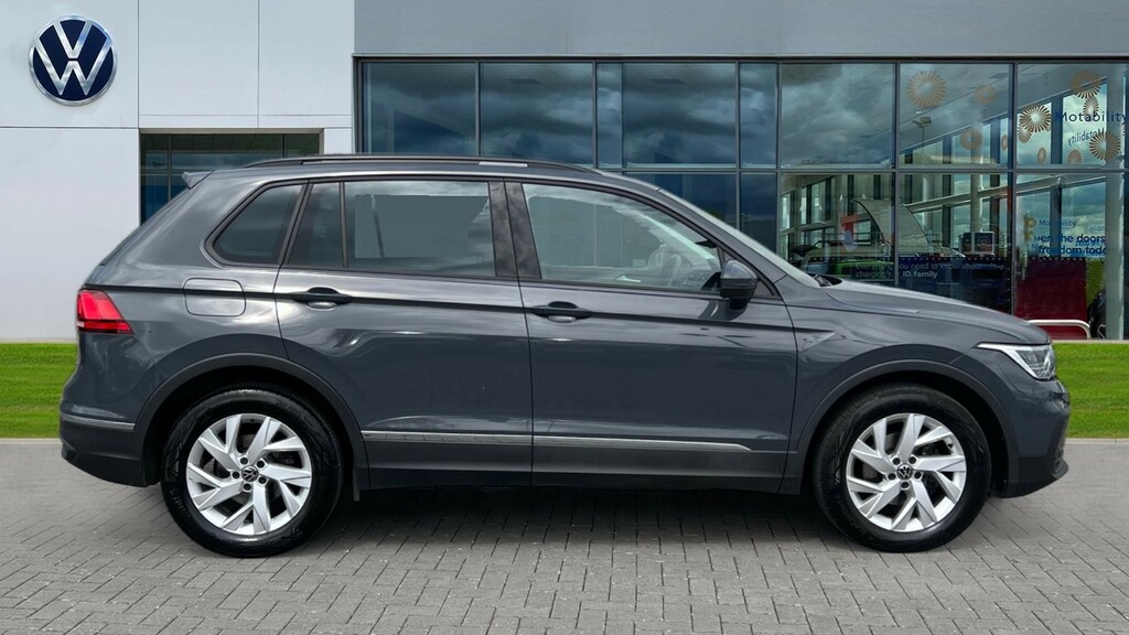 Volkswagen Tiguan Tiguan 1.5 Tsi 150 Life Dsg GF23RWL Grey #4