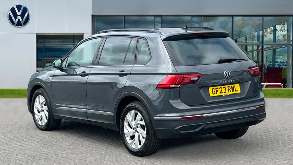 Volkswagen Tiguan Tiguan 1.5 Tsi 150 Life Dsg GF23RWL Grey #3