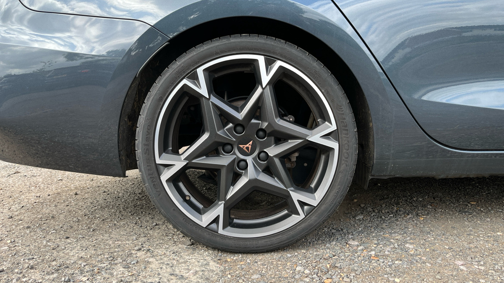 Cupra Leon Leon 1.5 Etsi 150 V2 Dsg KS25MYB Grey #5