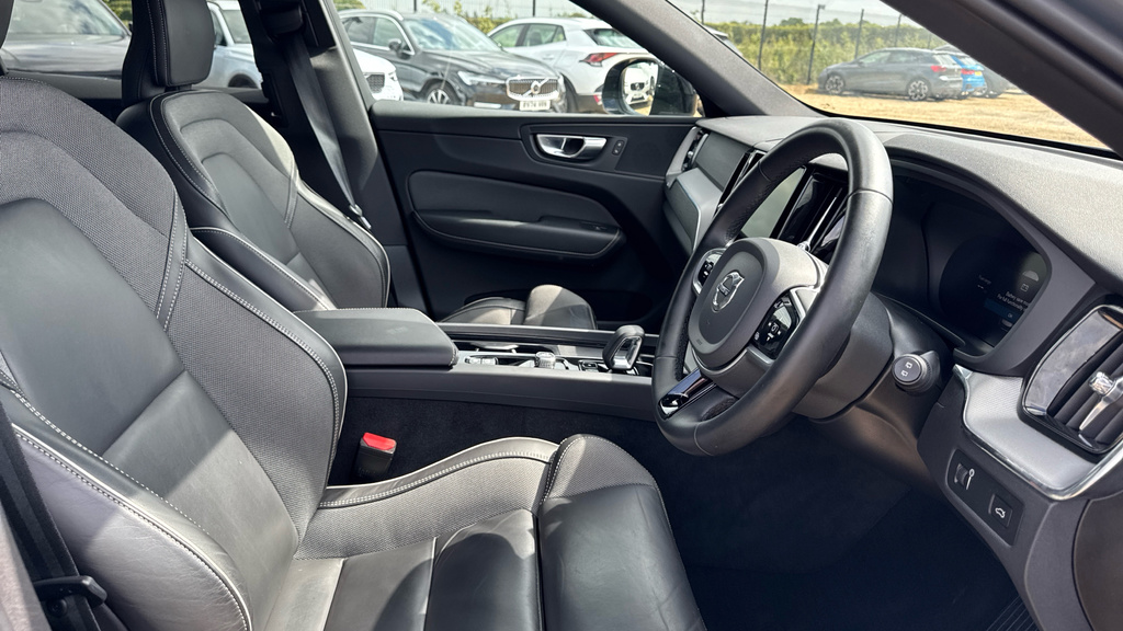 Volvo XC60 Xc60 2.0 B4d R Design Awd Geartronic BT22GMU Grey #6