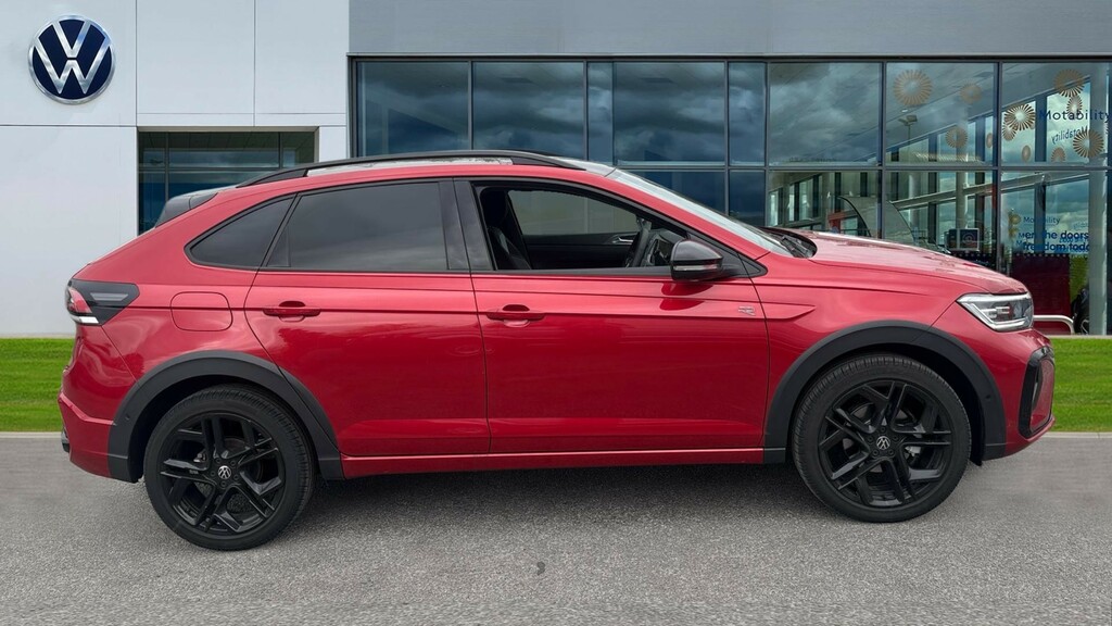 Volkswagen Taigo Taigo 1.0 Black Edition Tsi 115Ps Dsg FY26XJN Red #4