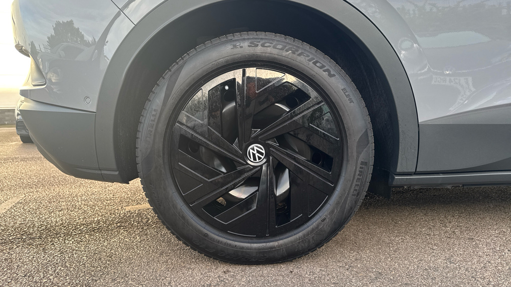Volkswagen ID.4 Id.4 Pro Essential 77Kwh 286 Ps 1-Speed Grey #5