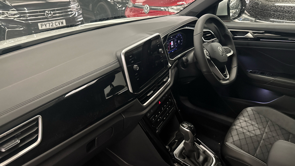 Volkswagen T-Roc T-roc R-line 1.5 Tsi 150Ps 7-Speed Dsg White #2