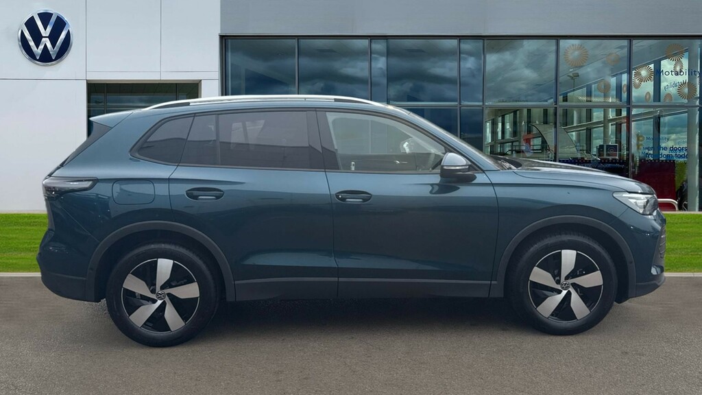 Volkswagen Tiguan Tiguan Match 1.5 Etsi 150 Ps 7-Speed Dsg Blue #4