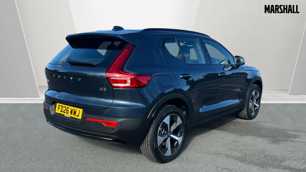 Volvo XC40 Volvo Xc40 Estate 2.0 B3p Plus Dark FD26WWJ Blue #2