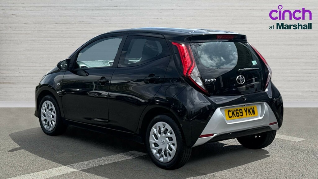 Toyota Aygo Aygo 1.0 Vvt-i X-play CK69YKW Black #5
