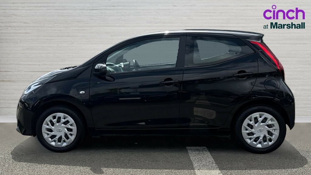 Toyota Aygo Aygo 1.0 Vvt-i X-play CK69YKW Black #6