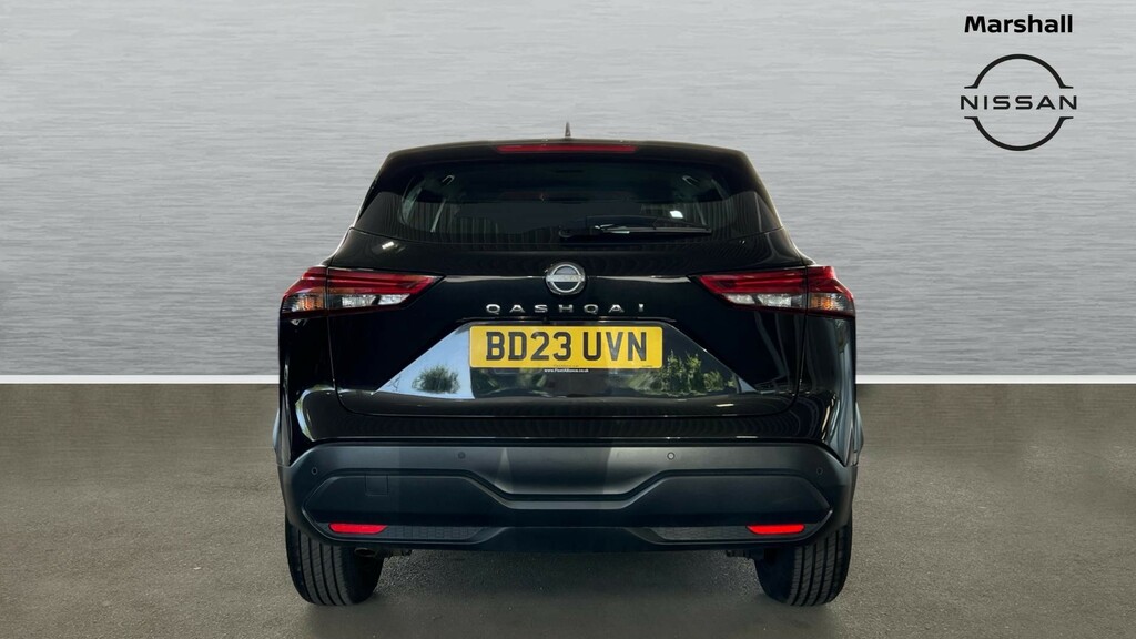 Nissan Qashqai Qashqai 1.3 Dig-t Mh Acenta Premium BD23UVN Black #6
