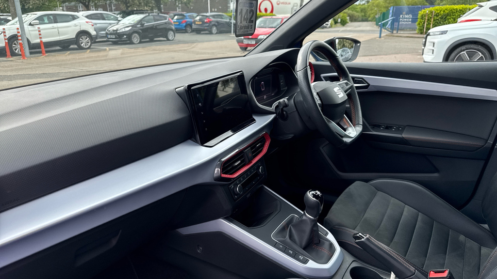 Seat Arona Arona 1.0 Tsi 110 Fr Sport FJ73NNX Blue #2