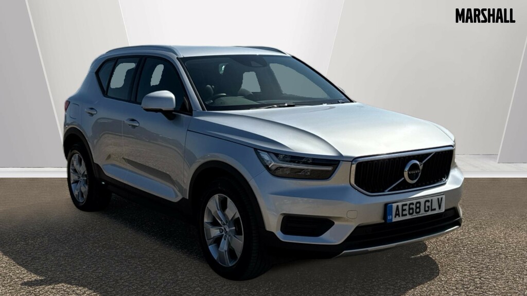 Volvo XC40 Xc40 2.0 D3 Momentum Geartronic Silver