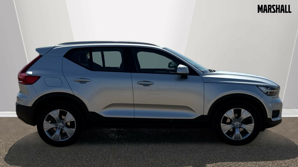 Volvo XC40 Xc40 2.0 D3 Momentum Geartronic Silver #3