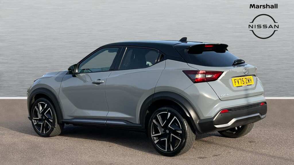 Nissan Juke Nissan Juke Hatchback 1.0 Dig-t Tekna FV75ZWH Black #2