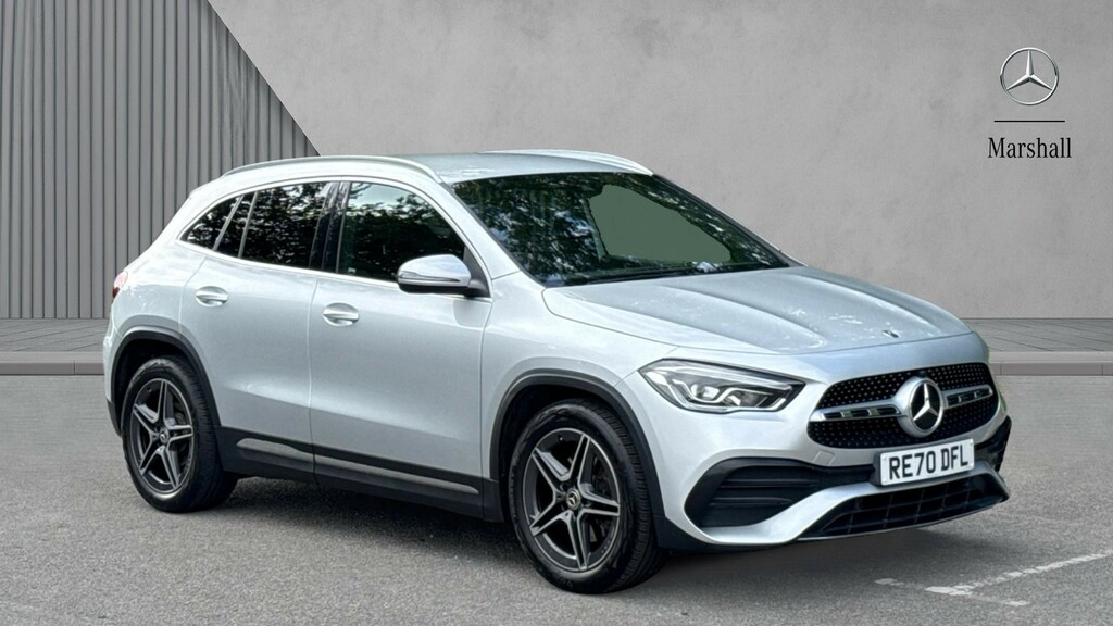 Mercedes-Benz GLA Class Gla 200 Amg Line Silver
