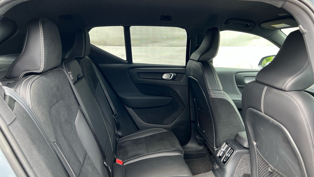 Volvo XC40 Xc40 1.5 T4 Recharge Phev R Design AE22KXG Grey #6