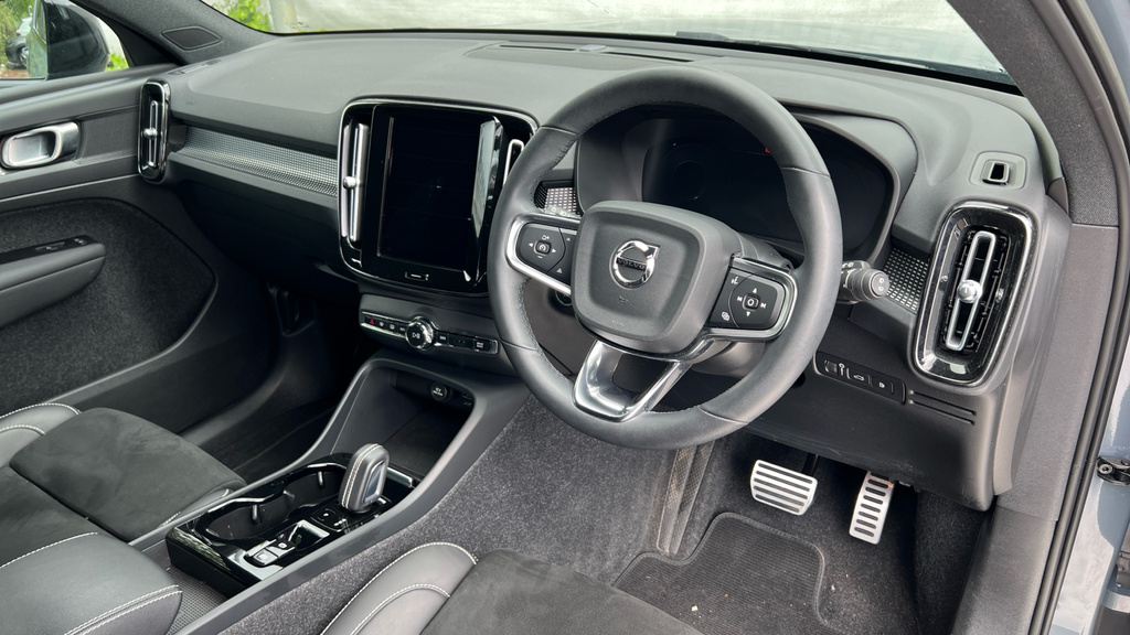 Volvo XC40 Xc40 1.5 T4 Recharge Phev R Design AE22KXG Grey #4