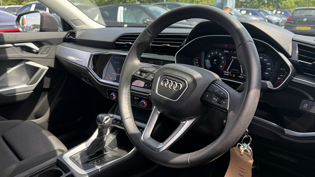 Audi Q3 Q3 35 Tfsi Sport S Tronic WR74KYK Grey #2