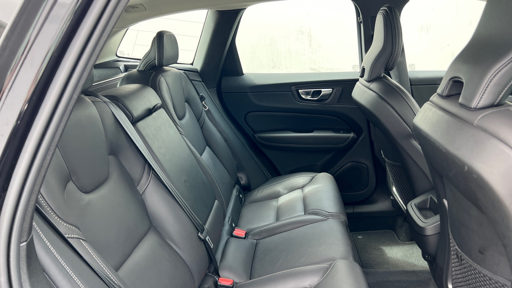 Volvo XC60 Xc60 2.0 B5p Inscription Pro Awd Geartronic DA71GZR Black #6