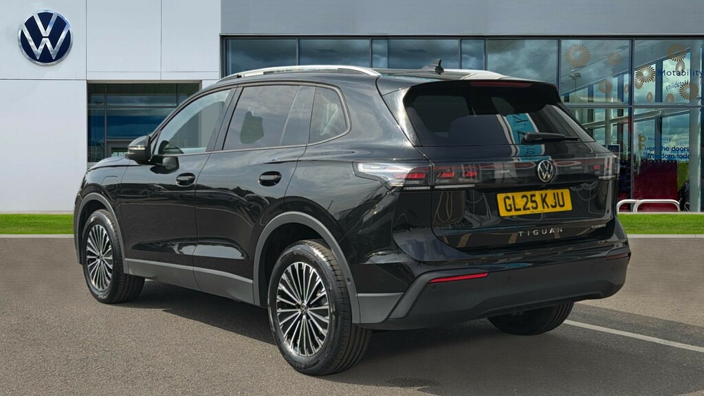Volkswagen Tiguan Tiguan 1.5 Tsi Ehybrid Match Dsg GL25KJU Black #3