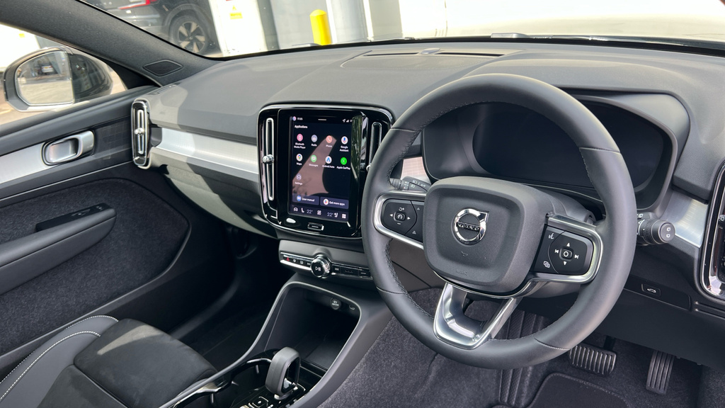 Volvo XC40 Xc40 2.0 B4p Plus Black Edition WF75CUV Black #4