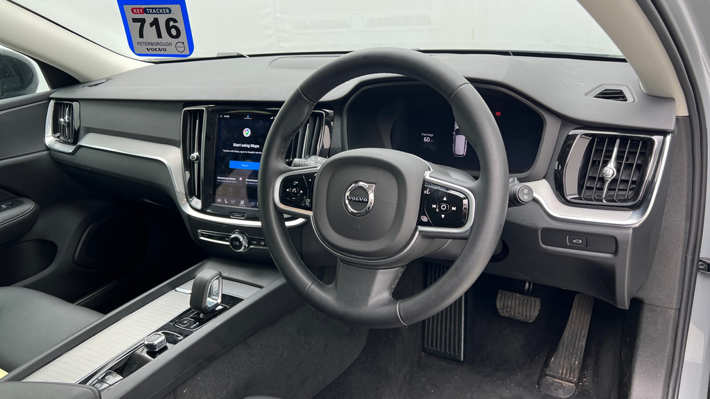 Volvo V60 V60 2.0 B4p Plus Dark 7 Speed RJ75XDP Grey #4