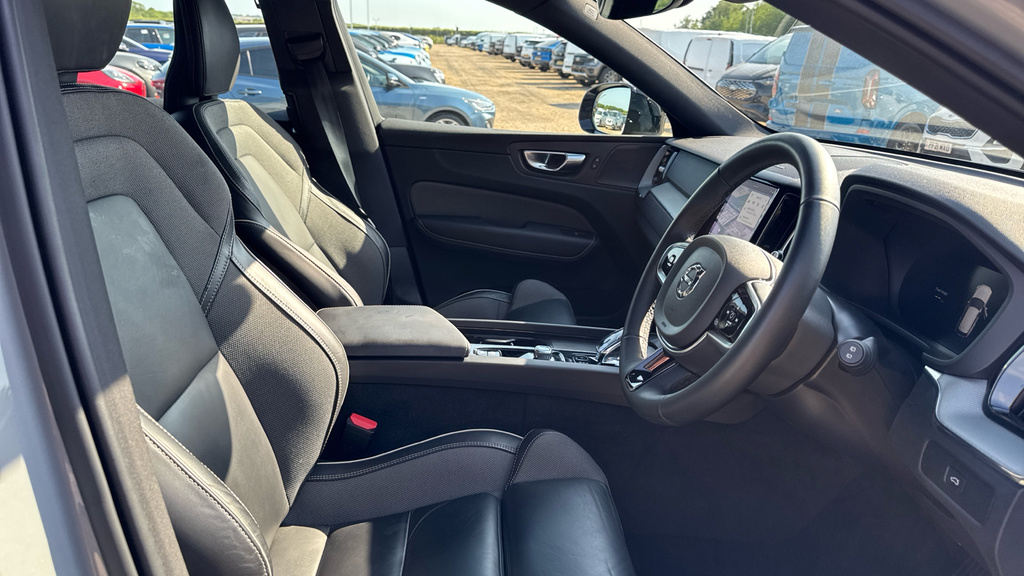 Volvo XC60 Xc60 2.0 B5p Plus Dark Awd Geartronic WD74YRO Grey #6