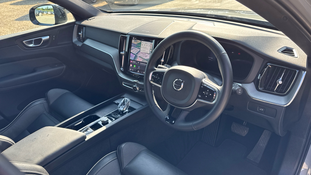 Volvo XC60 Xc60 2.0 B5p Plus Dark Awd Geartronic WD74YRO Grey #4