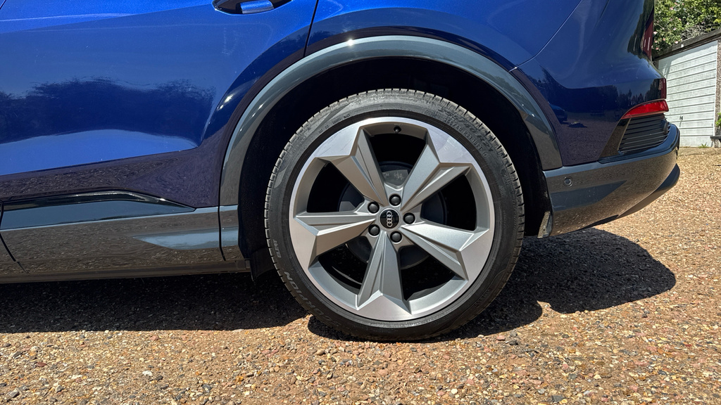 Audi Q4 E Tron Q4 210Kw 45 Qtro 82Kwh Black Ed Tech Pro KN75WYA Blue #5