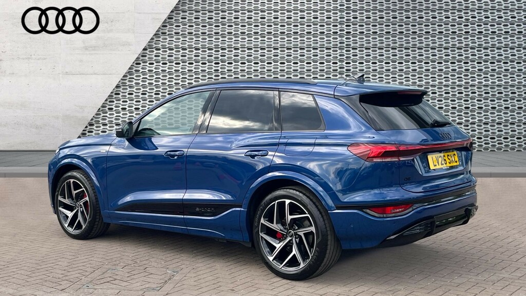 Audi Q6 E-Tron Audi Q6 E-tron Estate Special 225Kw Performance 10 LV26SXC Blue #3