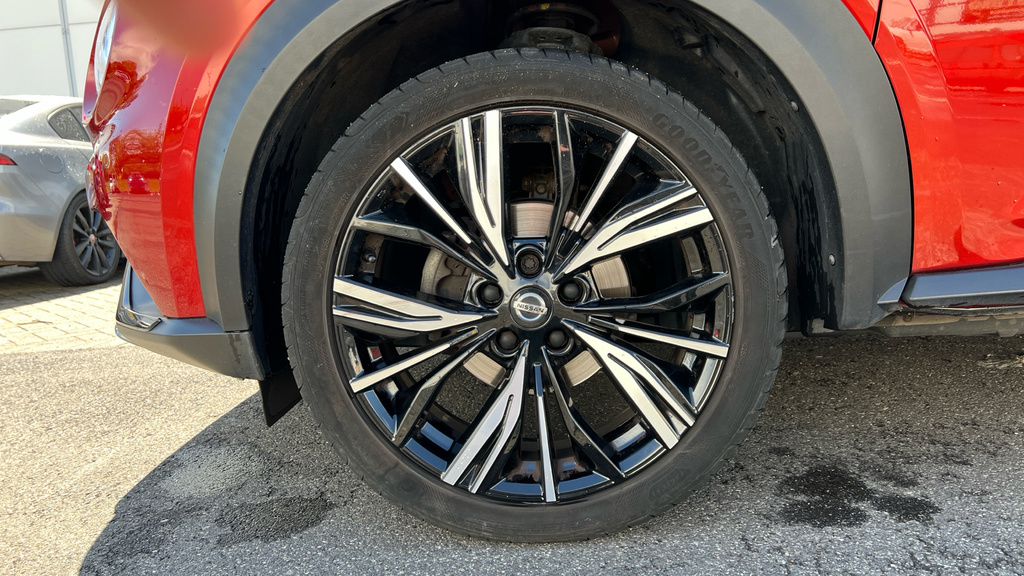 Nissan Juke Juke 1.0 Dig-t 114 Tekna YS22GOP Red #4