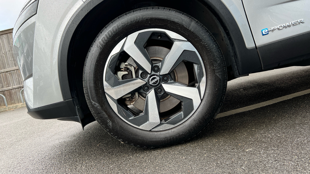 Nissan Qashqai Qashqai 1.5 E-power N-connecta DS72YRV Silver #4