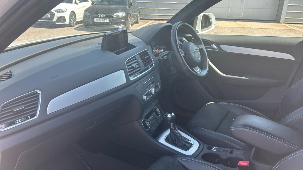 Audi Q3 Q3 1.4T Fsi S Line S Tronic WH16MFN White #2