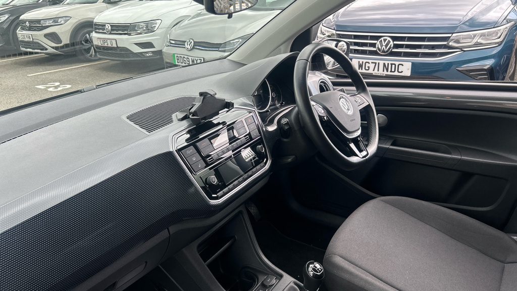 Volkswagen Up Up 1.0 65Ps R-line KV73CAE Black #2