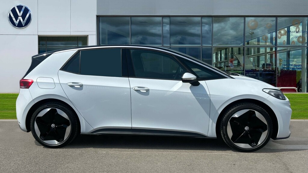 Volkswagen ID.3 Id.3 150Kw Essential Pro 58Kwh GL25YSZ Black #4
