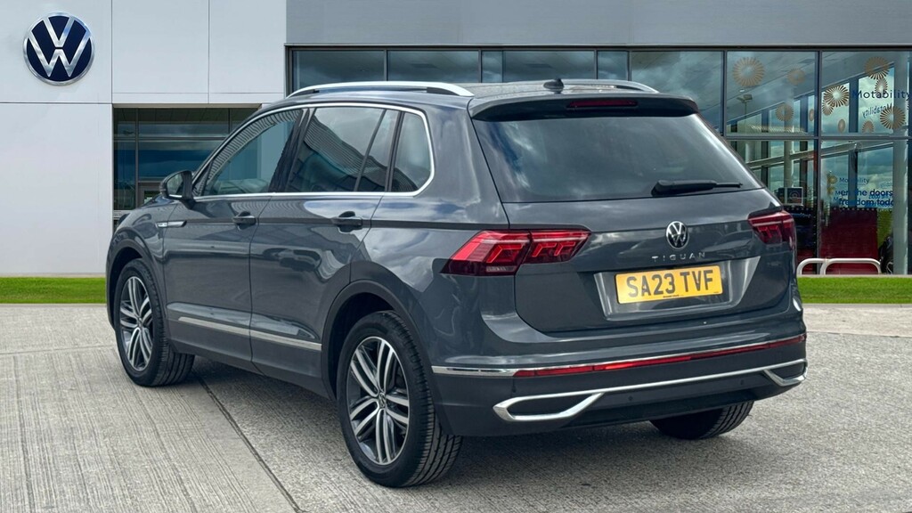 Volkswagen Tiguan Tiguan 1.5 Tsi 150 Elegance Dsg SA23TVF Grey #3