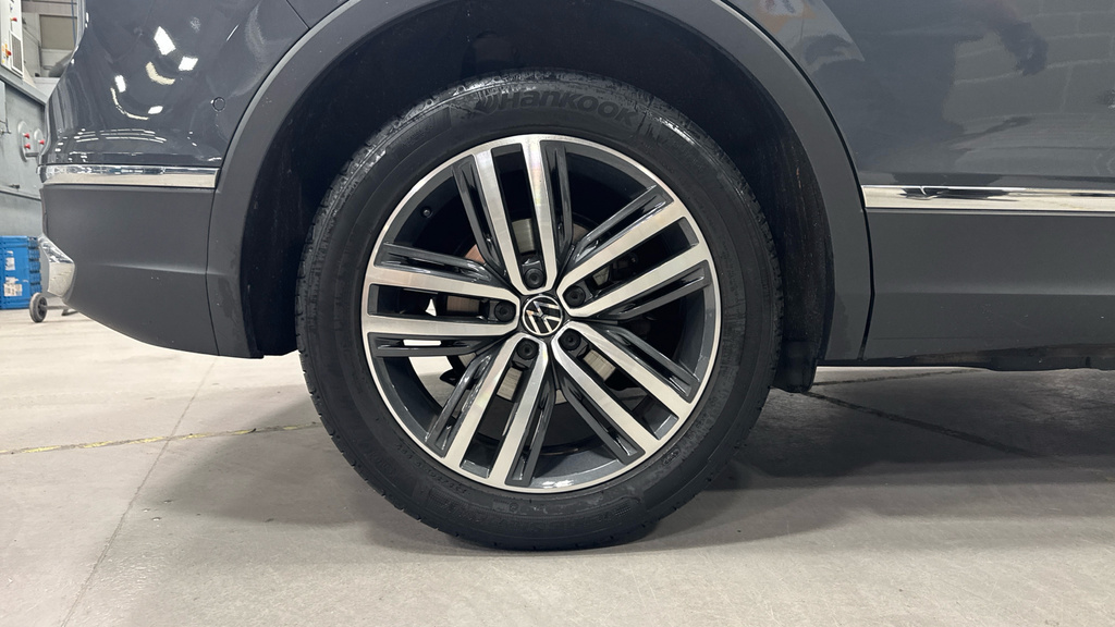 Volkswagen Tiguan Tiguan 1.5 Tsi 150 Elegance Dsg SA23TVF Grey #5