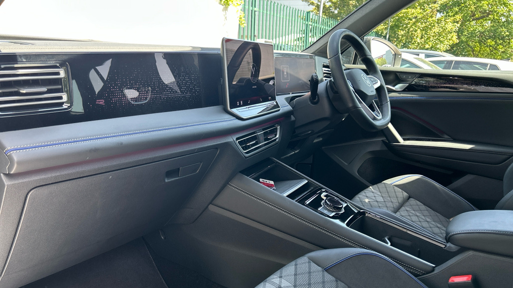 Volkswagen Tiguan Tiguan 1.5 Etsi 150 R-line Dsg KY75PFN Grey #2